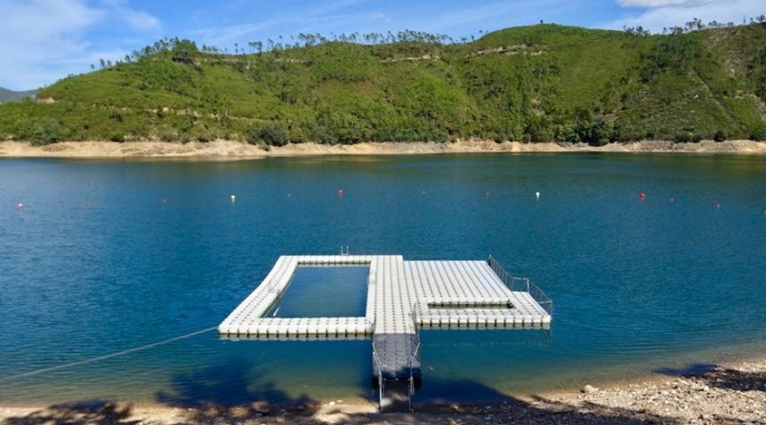Praia Fluvial do Lago Azul, Portugal